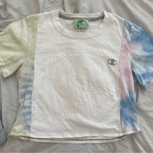 Cropped champion white & tye dye tshirt